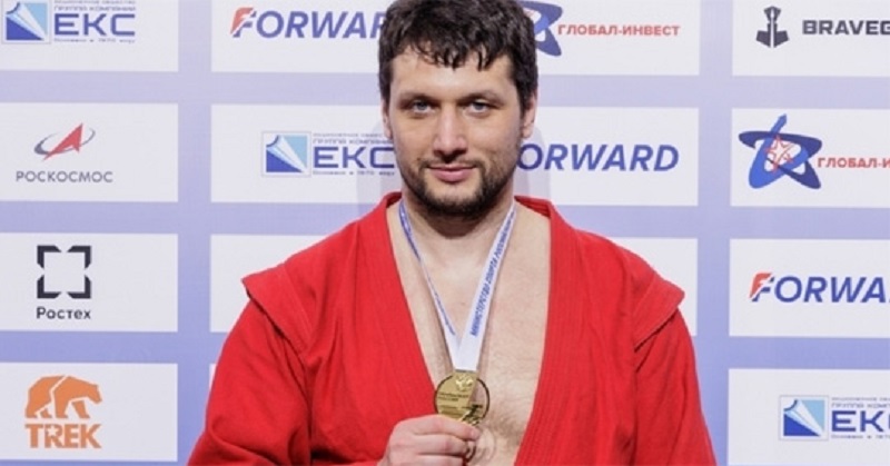 Брянский самбист Артём Осипенко поедет за своим одиннадцатым титулом ЧМ в рекордны37 лет