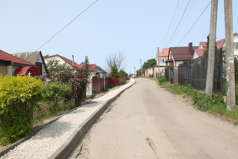 Брянские дорожники отчитались о тротуарах, впервые появившихся на двух улицах Бежицы
