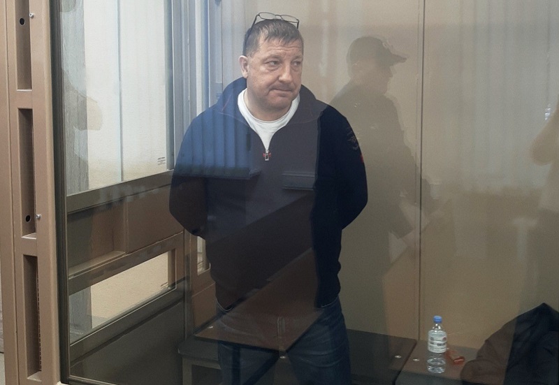 Прокурор требует уволить руководителя Выгоничского района Сергея Чепикова с «волчьим билетом»
