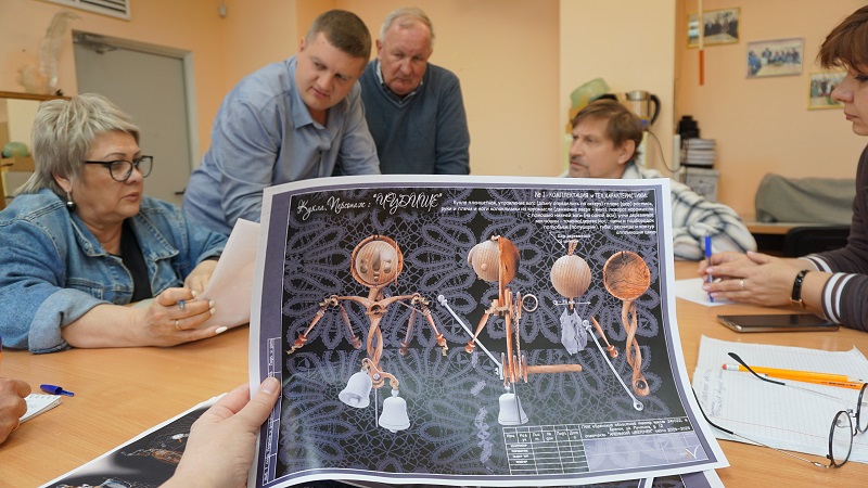 Первой премьерой сезона в Брянском театре кукол станет «Аленький цветочек»