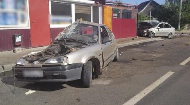 Смертельное ДТП в Брянске: бабушка погибла на месте, мама в больнице, маленькая дочь невредима