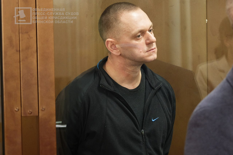Брянский облсуд отправил криминального авторитета на 12 лет в колонию. Авторитет вины за собой не признаёт