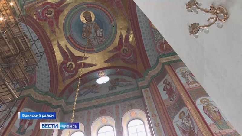 Богомазы вышли на работу в Успенский собор Свенского монастыря