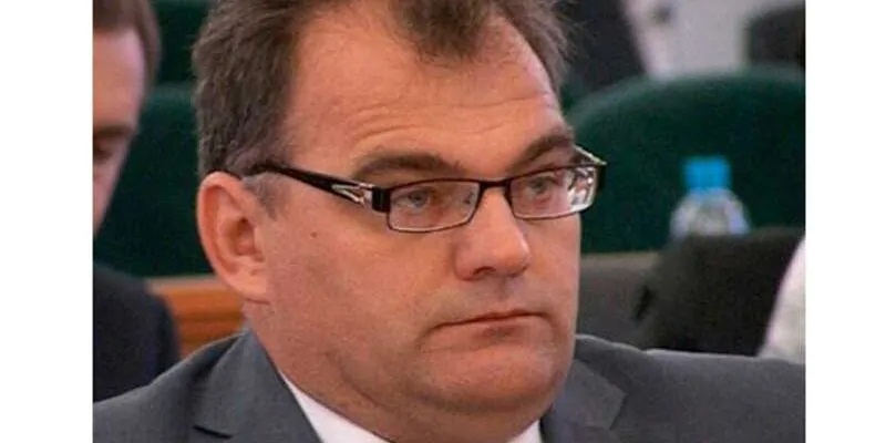 Александр Богомаз посадил на образование и культуру своего земляка из Стародубья