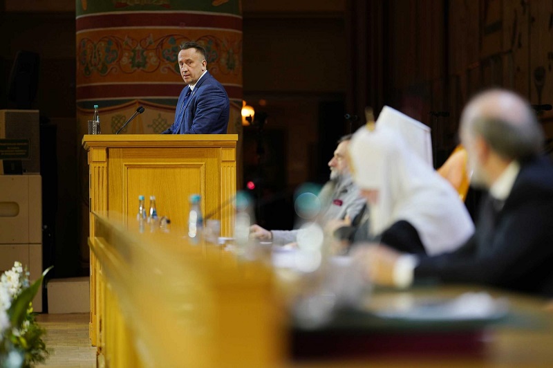 Укрепление духовного щита России по версии брянского депутата Иванова: премия за вступление в брак и штраф за развод