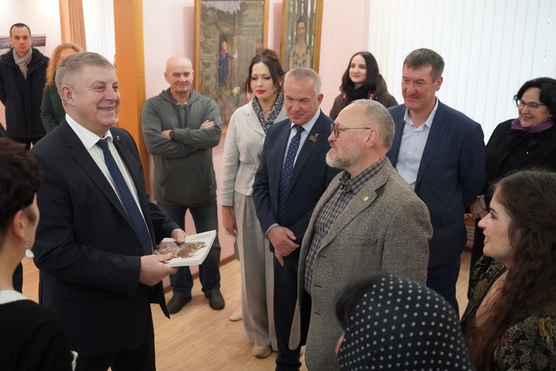 Брянский губернатор вновь догнал чеченского руководителя – пока только в медиа-рейтинге