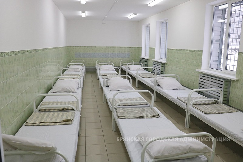 Брянский вытрезвитель рекламируется, как бесплатное общество анонимных алкоголиков