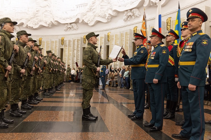Брянские новобранцы Преображенского полка приняли присягу