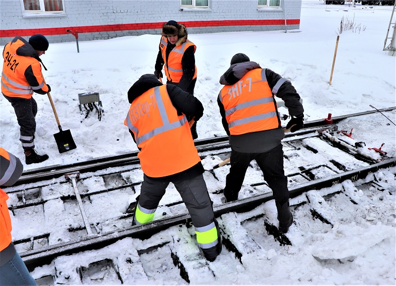 Последствия циклона «Фрэнсис»: брянские коммунальщики и железнодорожники до сих пор разгребают последствия