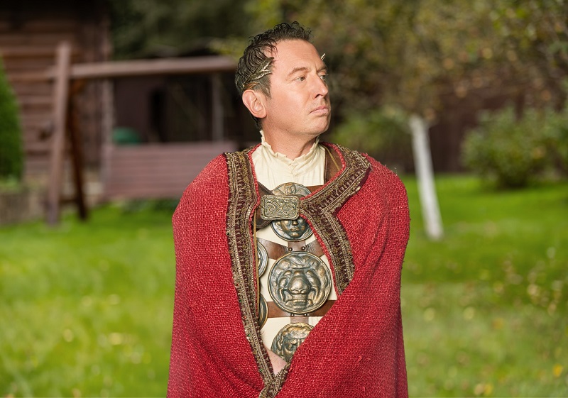 «Гордость» и «Цезарь»: онлайн-кинотеатры представляют согревающие мартовские премьеры