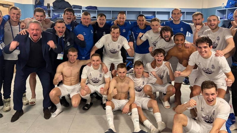 Брянское «Динамо» справилось с «Зенитом-2» в манеже