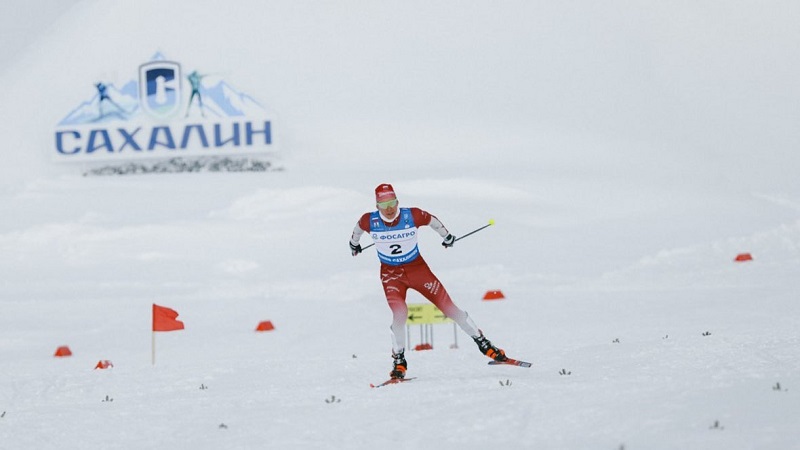 Александр Большунов улетел с Сахалина 30-кратным чемпионом России