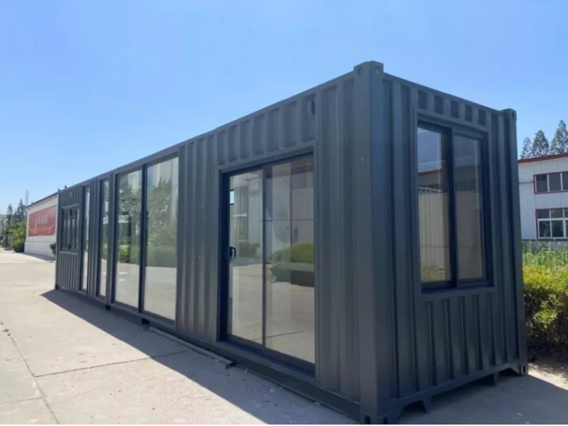 Дом за полтора миллиона вместо ипотеки на 30 лет: россияне выбирают жильё из 40-футовых контейнеров