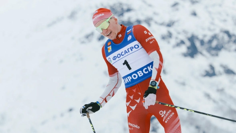 Александр Большунов одержал четвёртую победу подряд в финале Кубка России в Кировске