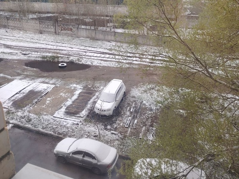 Апрельский снег вернулся в Брянск ровно через год