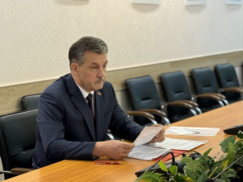 Первым кандидатом в брянские губернаторы стал коммунист Андрей Архицкий