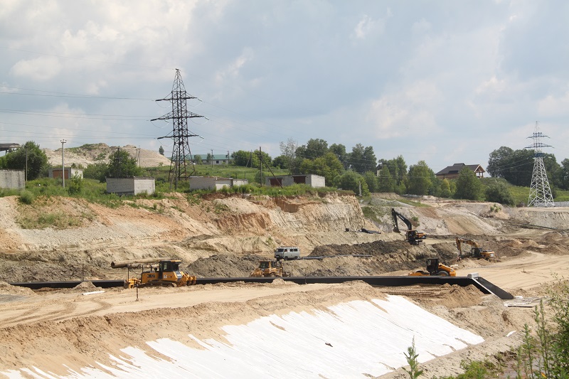 Дорожный «мегапроект» в Брянске: на Карачижской возводится насыпь в основание будущей дороги